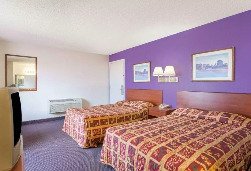 障害者適応デラックスルーム, Knights Inn Phoenix At N Black Canyon Hwy
