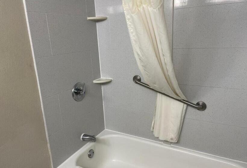 キングサイズベッドのスタンダードルーム, Suburban Studios Columbia Northwest