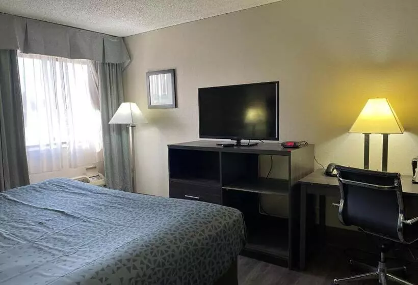 キングサイズベッドのスタンダードルーム, Suburban Studios Columbia Northwest