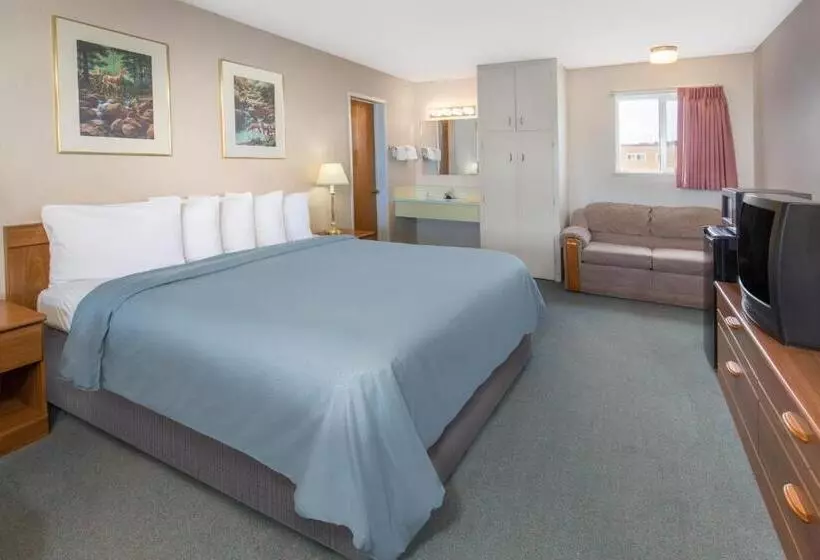 اتاق استاندارد با تخت بزرگ, Redwood Inn
