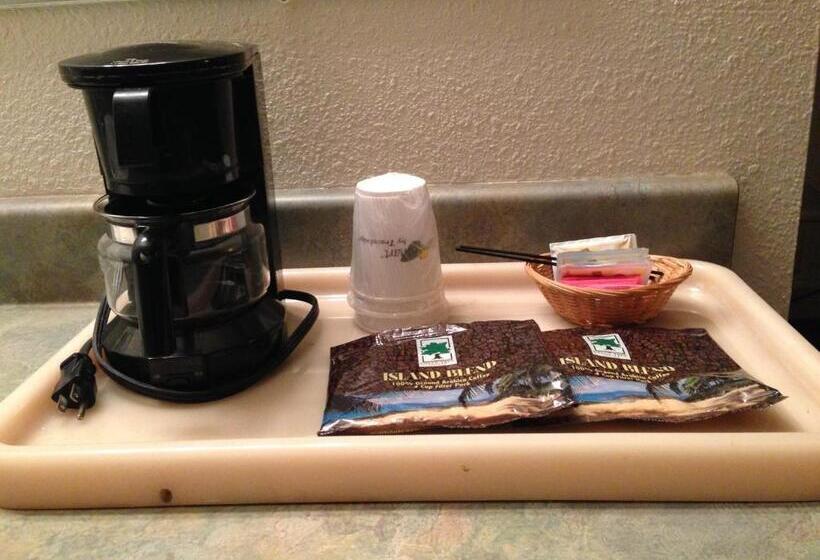 غرفة قياسية, Redwood Inn