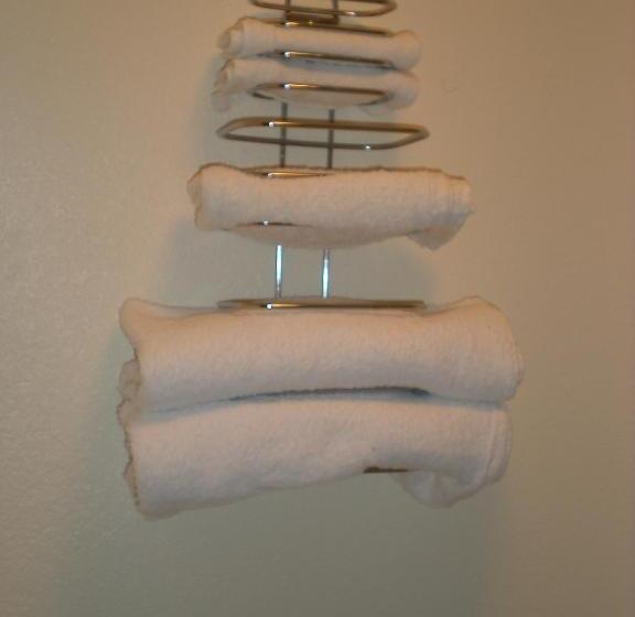 スタンダードルーム, Travelers Inn Phoenix