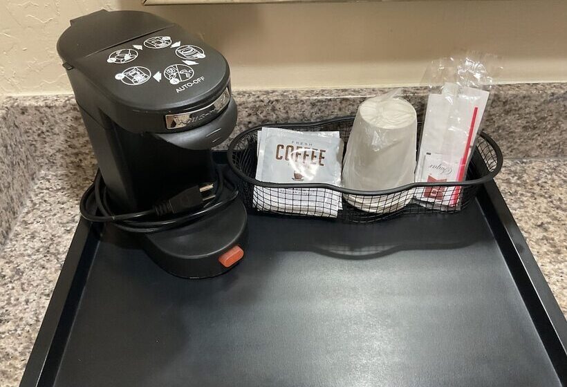 غرفة قياسية بالطابق الأرضى, Travelodge By Wyndham Florida City/homestead/everglades