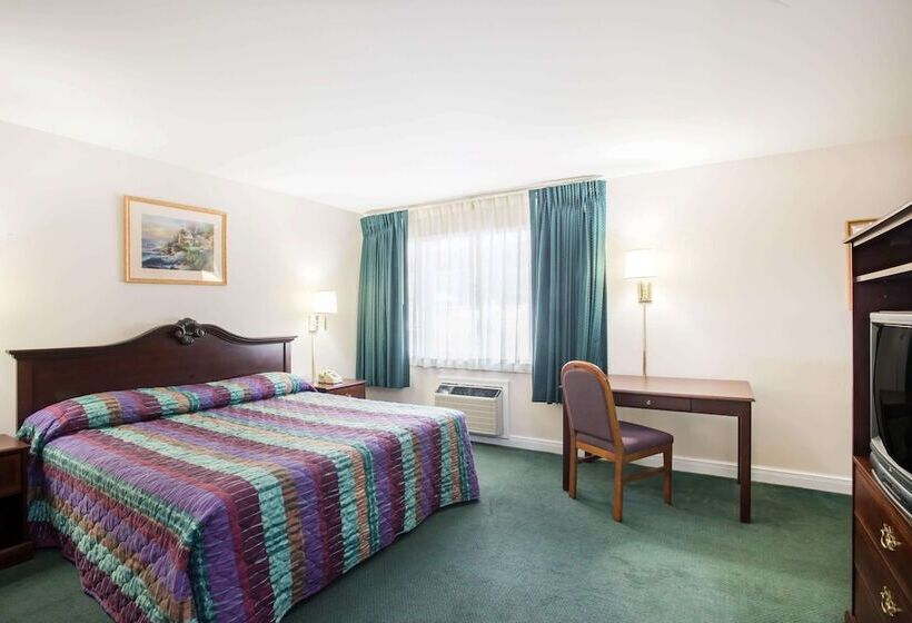 جناح, Travelodge By Wyndham Lake George Ny