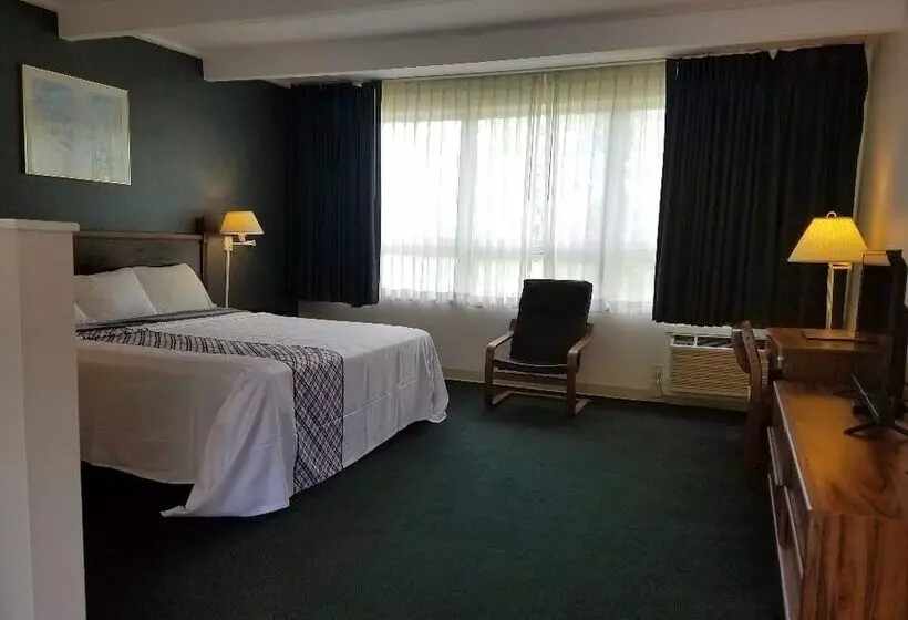 سوییت, Travelodge By Wyndham Lake George Ny