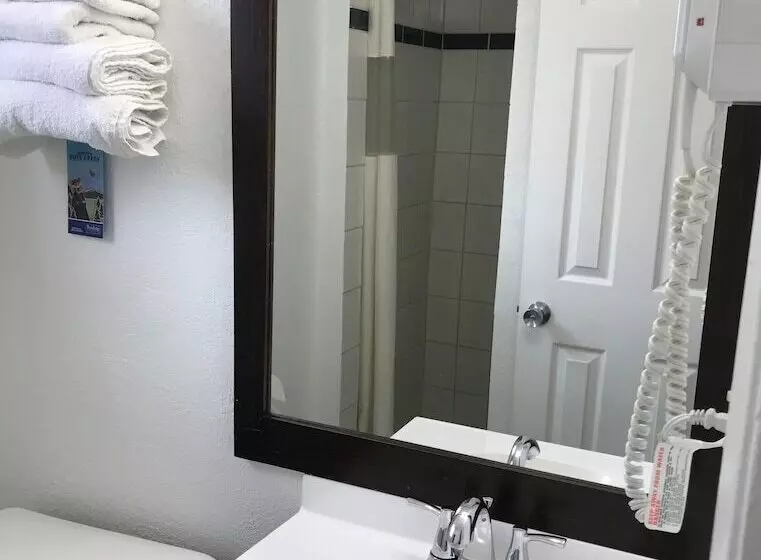 ２ダブルベッドのスタンダードルーム, Travelodge By Wyndham Merced Yosemite