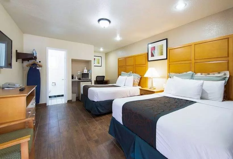 ２ダブルベッドのスタンダードルーム, Travelodge By Wyndham Merced Yosemite