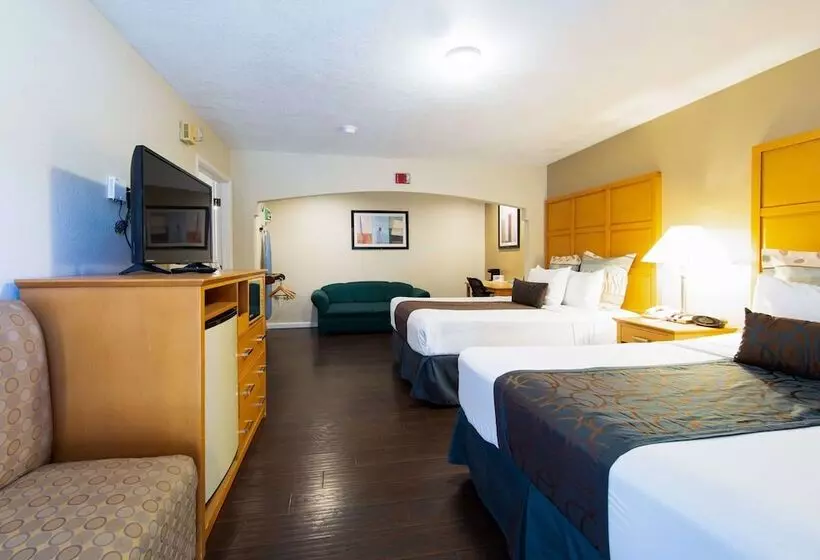 スイート, Travelodge By Wyndham Merced Yosemite