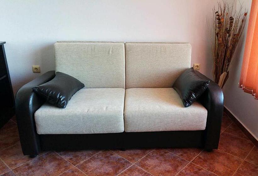 家庭间, Arkite Complex