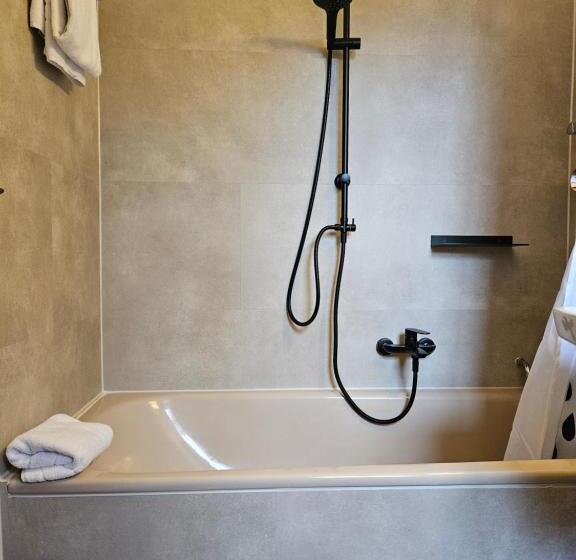 غرفة عائلية, Landhotel ölmühle