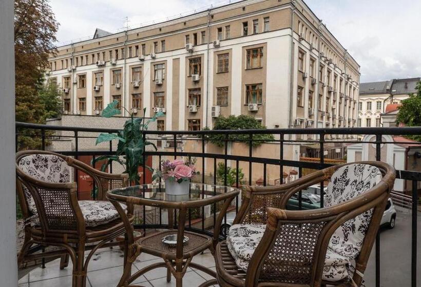 اتاق استاندارد با بالکن, Mini Hotel Guest Residence