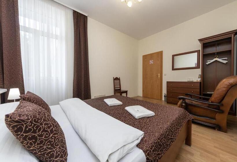 اتاق استاندارد با بالکن, Mini Hotel Guest Residence