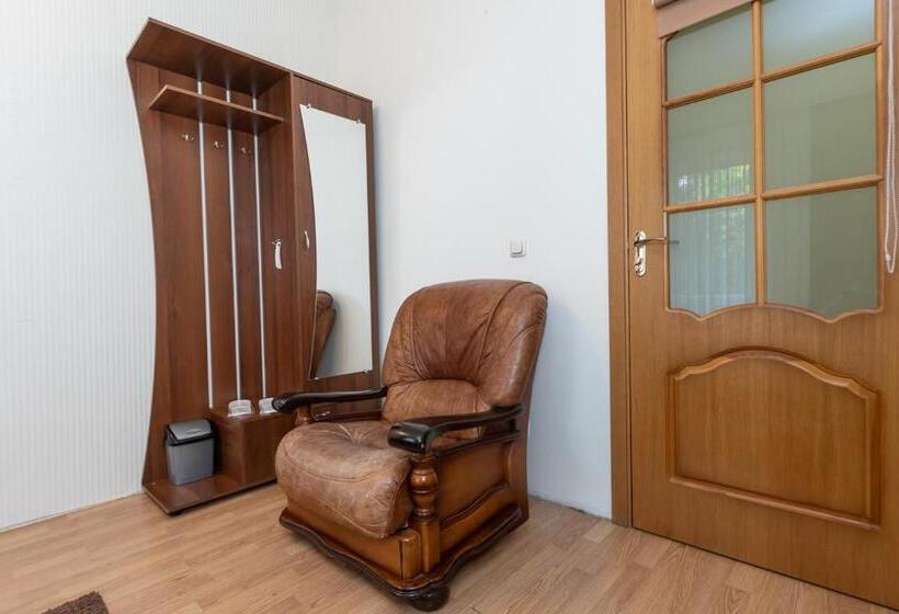 اتاق استاندارد یک تخته با بالکن, Mini Hotel Guest Residence