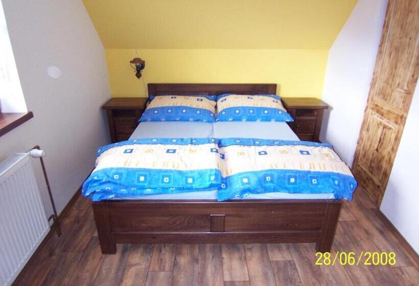 חדר סטנדרט לשלושה, Penzion Silverado