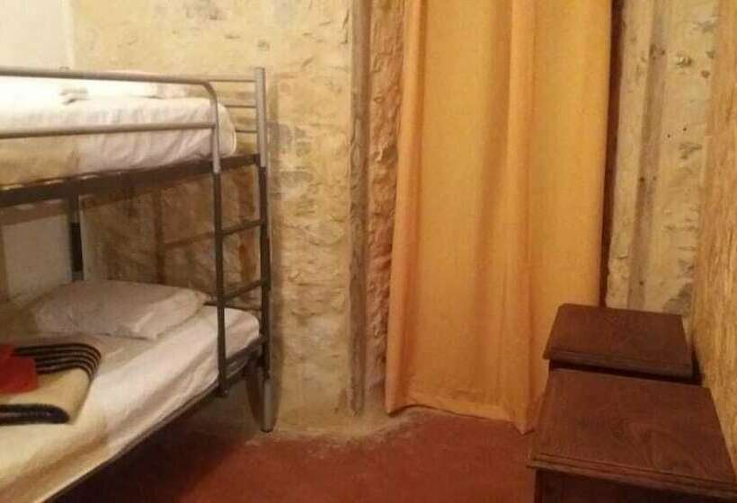 غرفة قياسية, Pereira Cabana