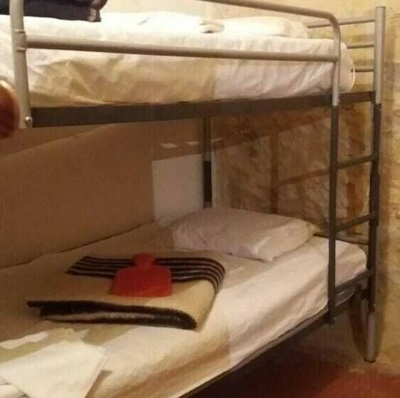 غرفة قياسية, Pereira Cabana