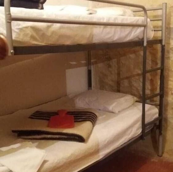 غرفة قياسية, Pereira Cabana