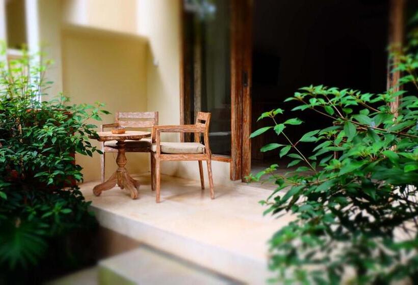 غرفة ديلوكس مطلّة علي الحديقة, The Kalyana Ubud Resort