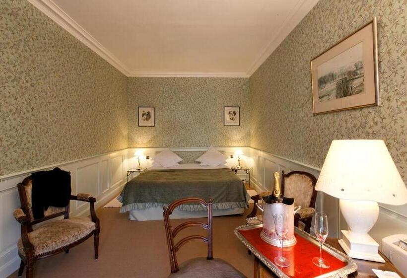 컴포트 룸, Château D'adomenil