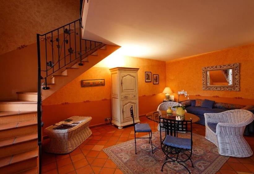 غرفة دوبلكس, Château D'adomenil