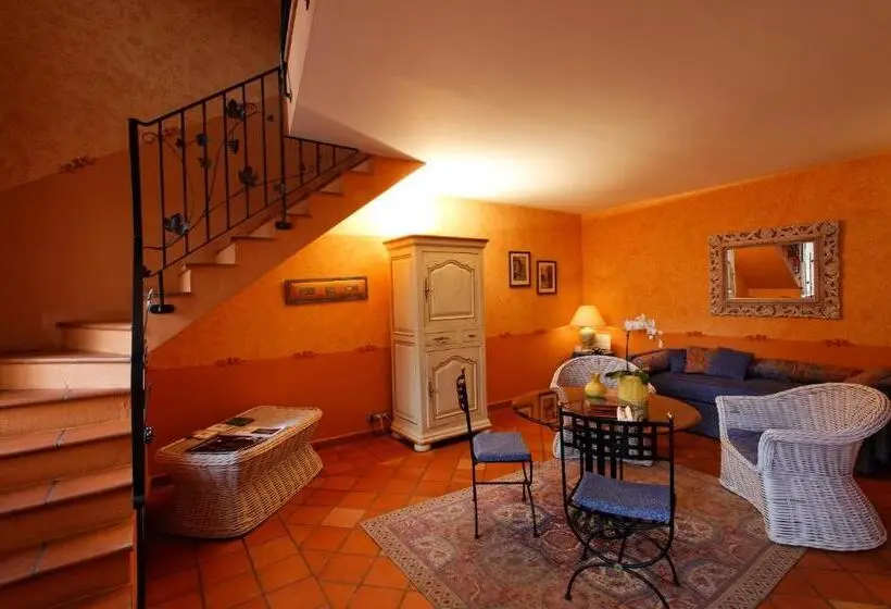 ドゥプレックスルーム, Château D'adomenil