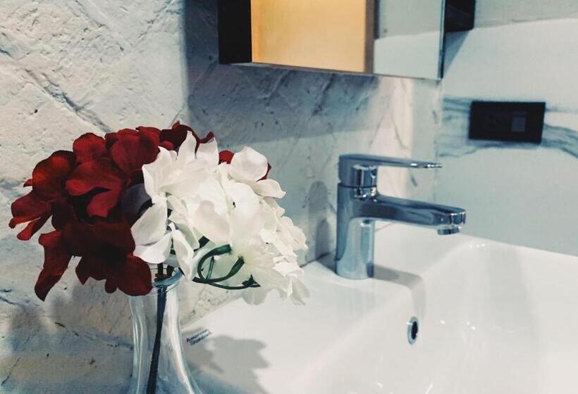 디럭스 룸, Sky Wave Patong