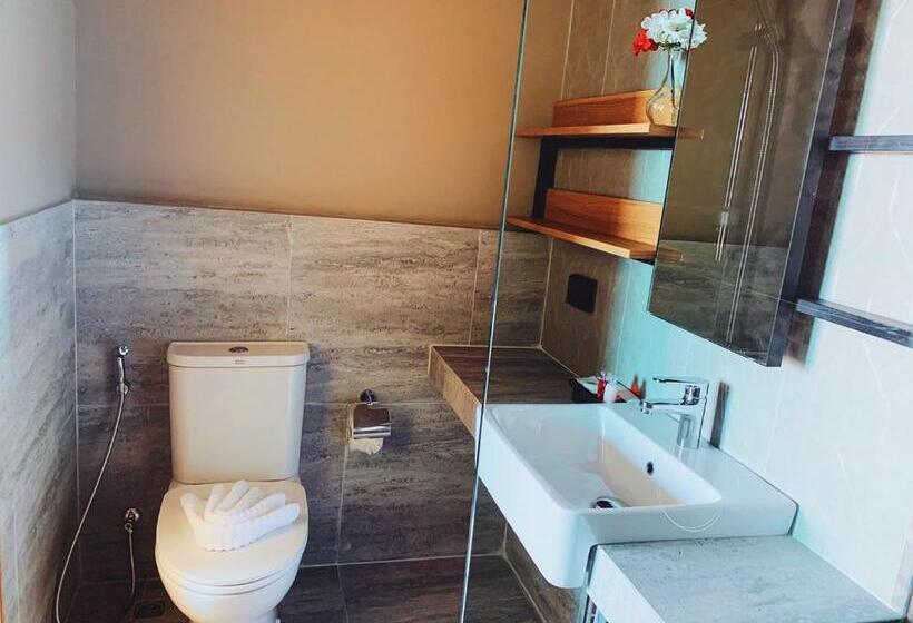 디럭스 패밀리 룸, Sky Wave Patong