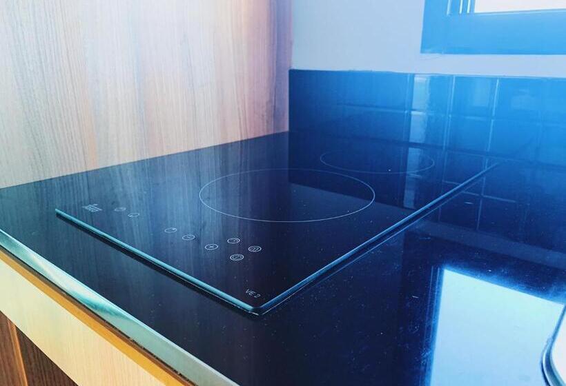 디럭스 패밀리 룸, Sky Wave Patong