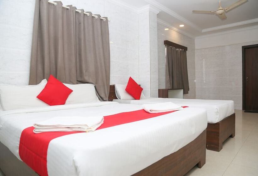 Habitació Triple Deluxe, Ulo Prince Park