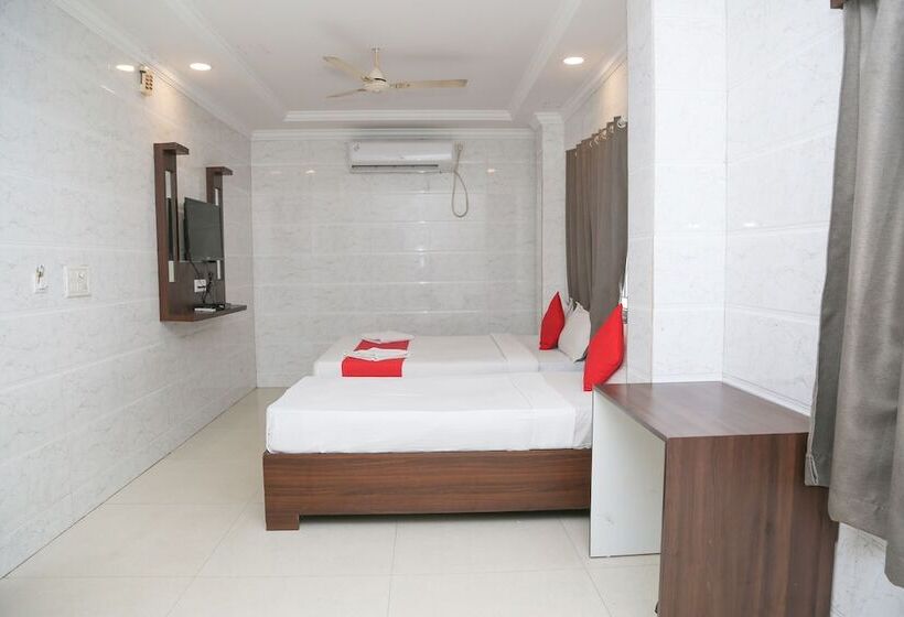 Habitació Triple Deluxe, Ulo Prince Park