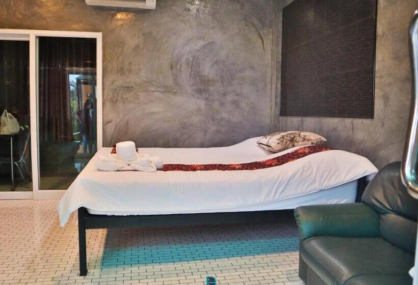 غرفة ديلوكس مزودة بشرفة, Nawamit Home Garden