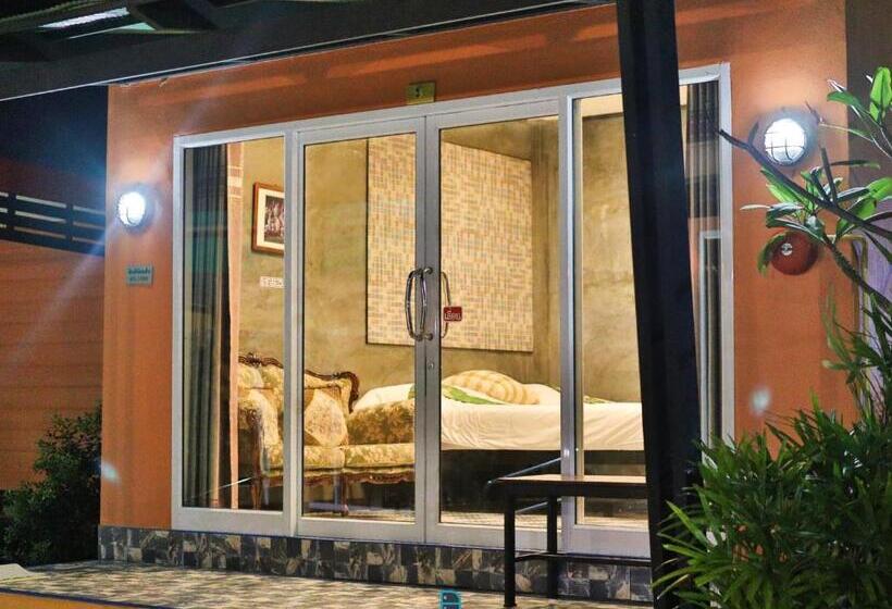 غرفة ديلوكس مزودة بشرفة, Nawamit Home Garden