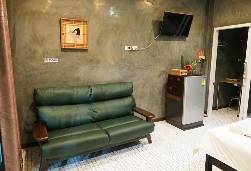 غرفة ديلوكس مزودة بشرفة, Nawamit Home Garden