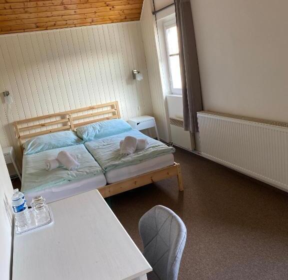 スタンダードルーム, Penzion & Restaurace U Vily