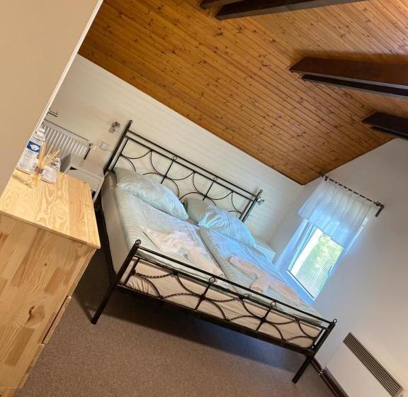 スタンダードルーム, Penzion & Restaurace U Vily