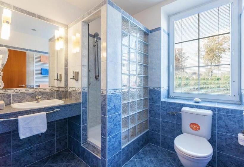 标准三人间, Penzion Sirius