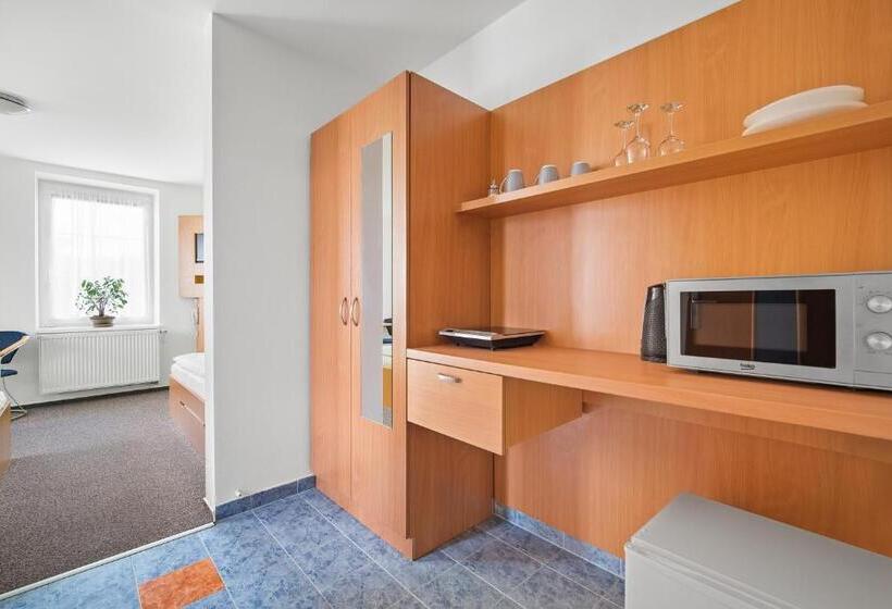 标准三人间, Penzion Sirius