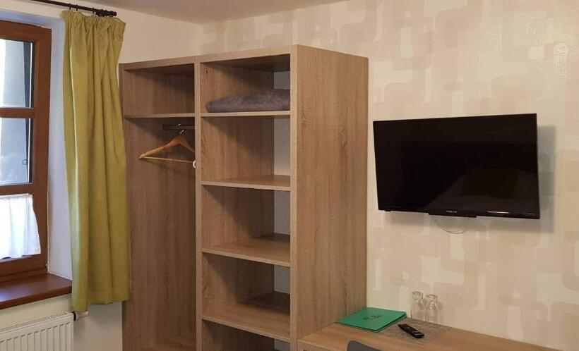 Family Suite, Restaurace A Penzion Bludoveček