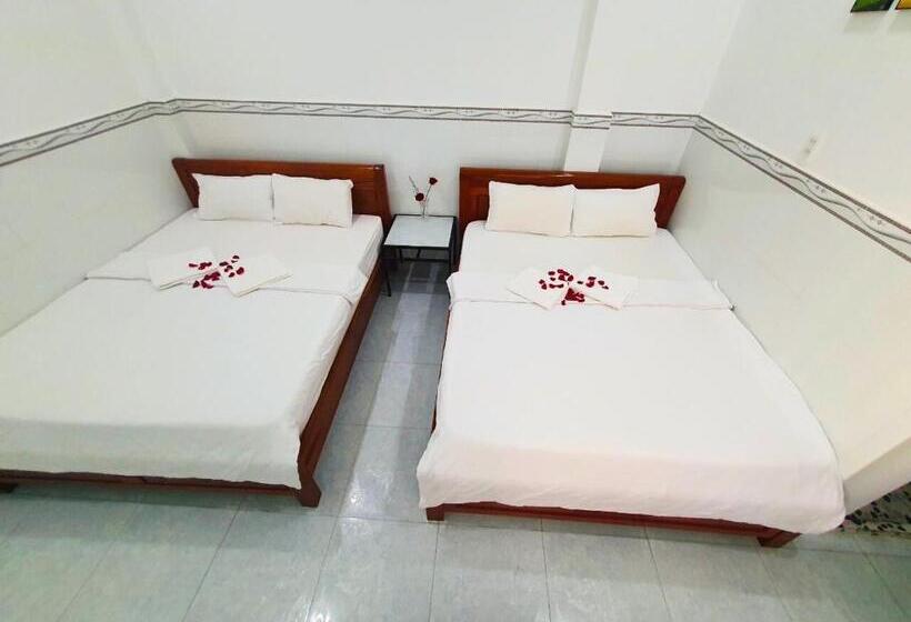 اتاق استاندارد چهار تخته, Tai Tri Guest House