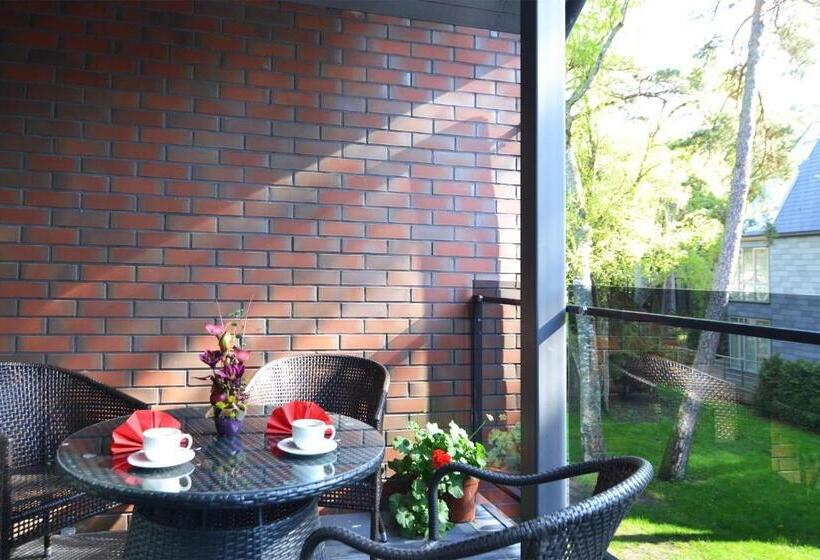 آپارتمان 1 خوابه با بالکن, Saulės Krantas