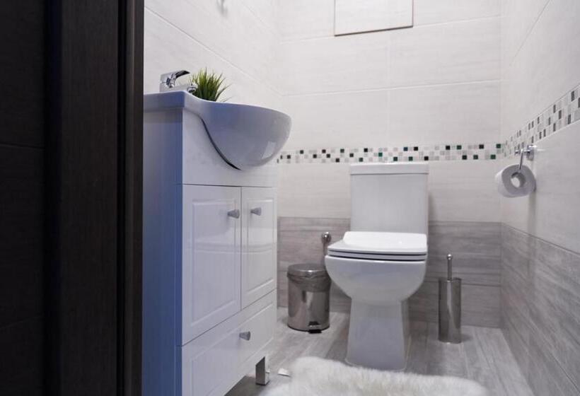 استودیوی استاندارد, Villa Gor