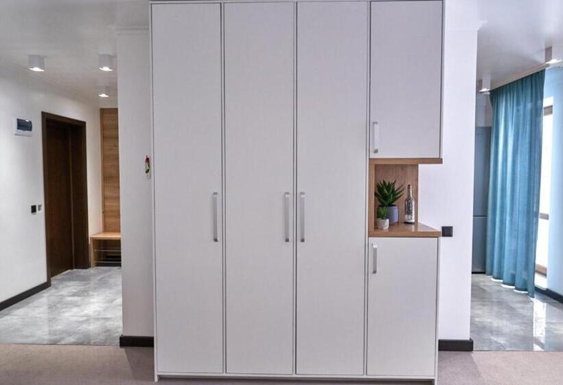 إستوديو قياسى, Villa Gor