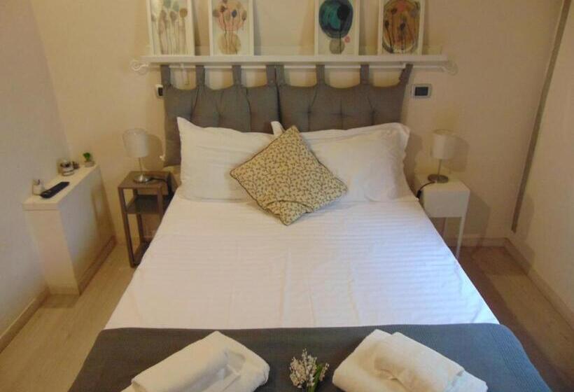 Standard room with outdoor bath, Bargello Guest House