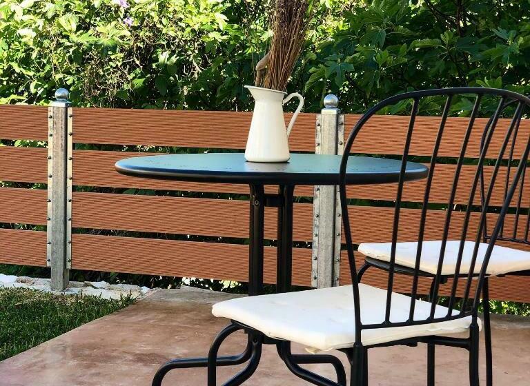 复式房间, Helianthus Apartments