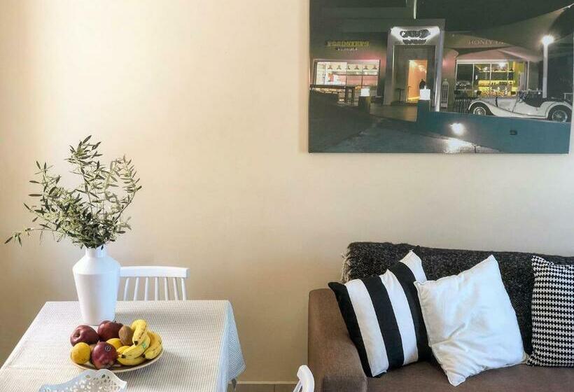 复式房间, Helianthus Apartments