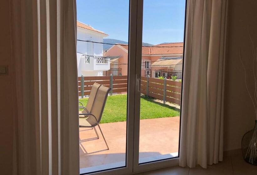 复式房间, Helianthus Apartments