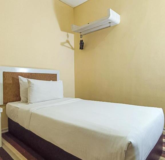 חדר סטנדרט יחיד, First Residence Hotel By Rvh