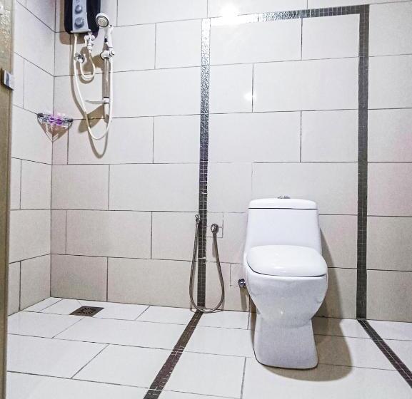 غرفة ديلوكس سرير كينج, First Residence Hotel By Rvh