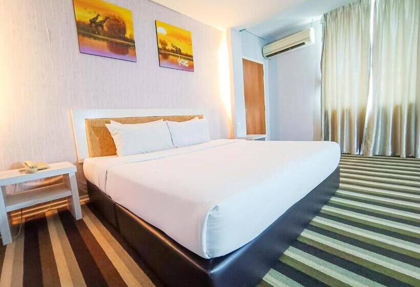 חדר דחוקס עם מיטת קינג, First Residence Hotel By Rvh