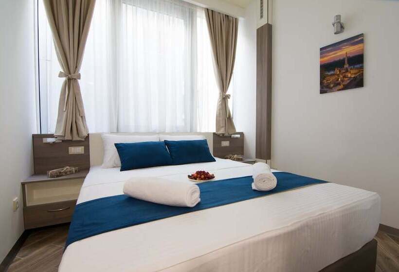 デラックスルーム, Omia